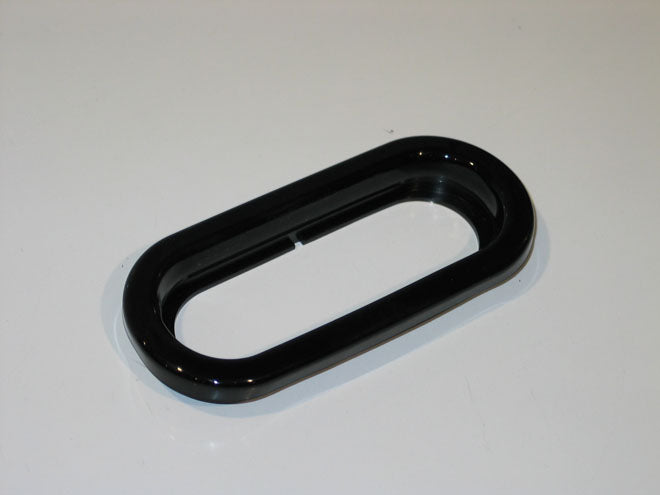 #624035 - Grommet Oblong Light