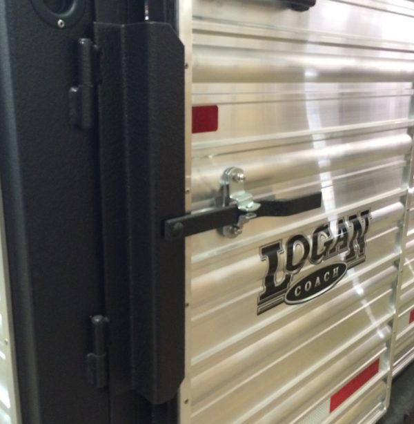 23 1/2″ OFF SET COMPRESSION BUTTERFLY LATCH FOR STOCKMAN