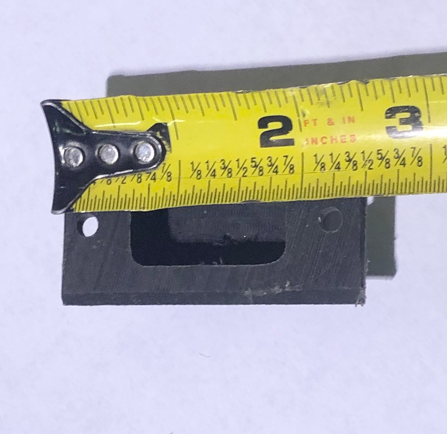 #690017 - OLD Plastic Striker Plate