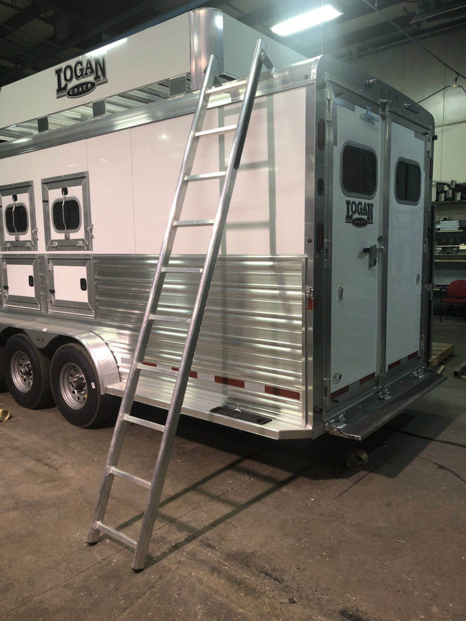 Hay/Roof Racks and Pods – Logan Coach