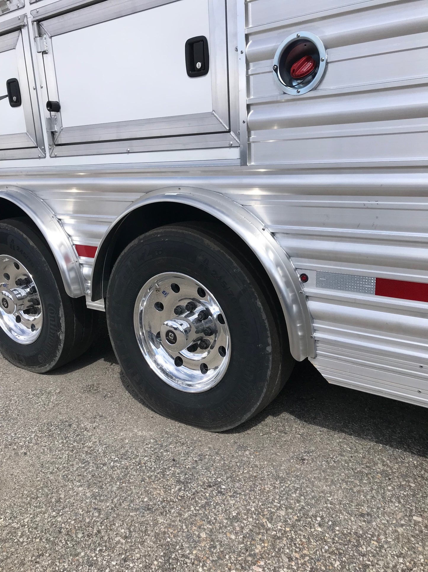 Fender Flare: Single axle